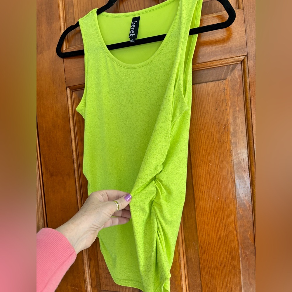 berlei Neon Yellow sparkle Tank Top - Sleeveless Women’s Performance Top